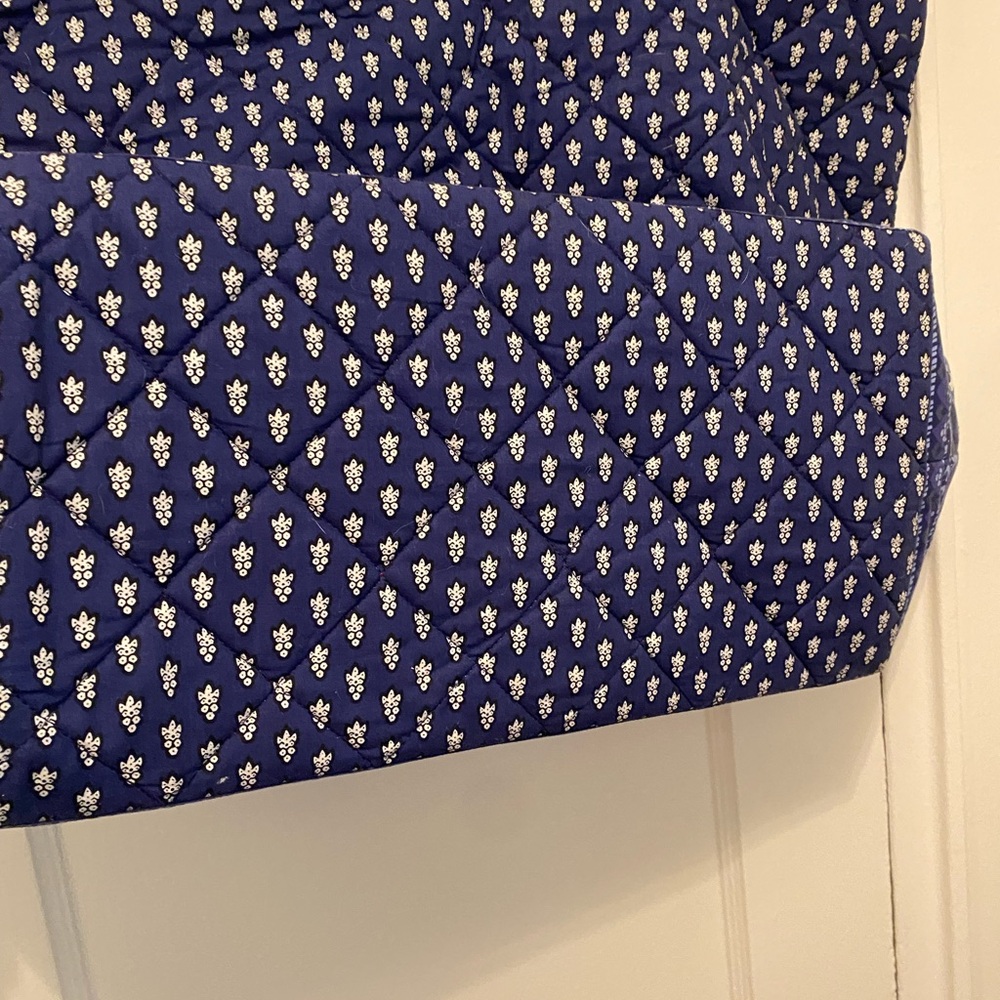 Souleiado Quilted Navy Floral Zippered Tote Bag - Women - Picture 4 of 7